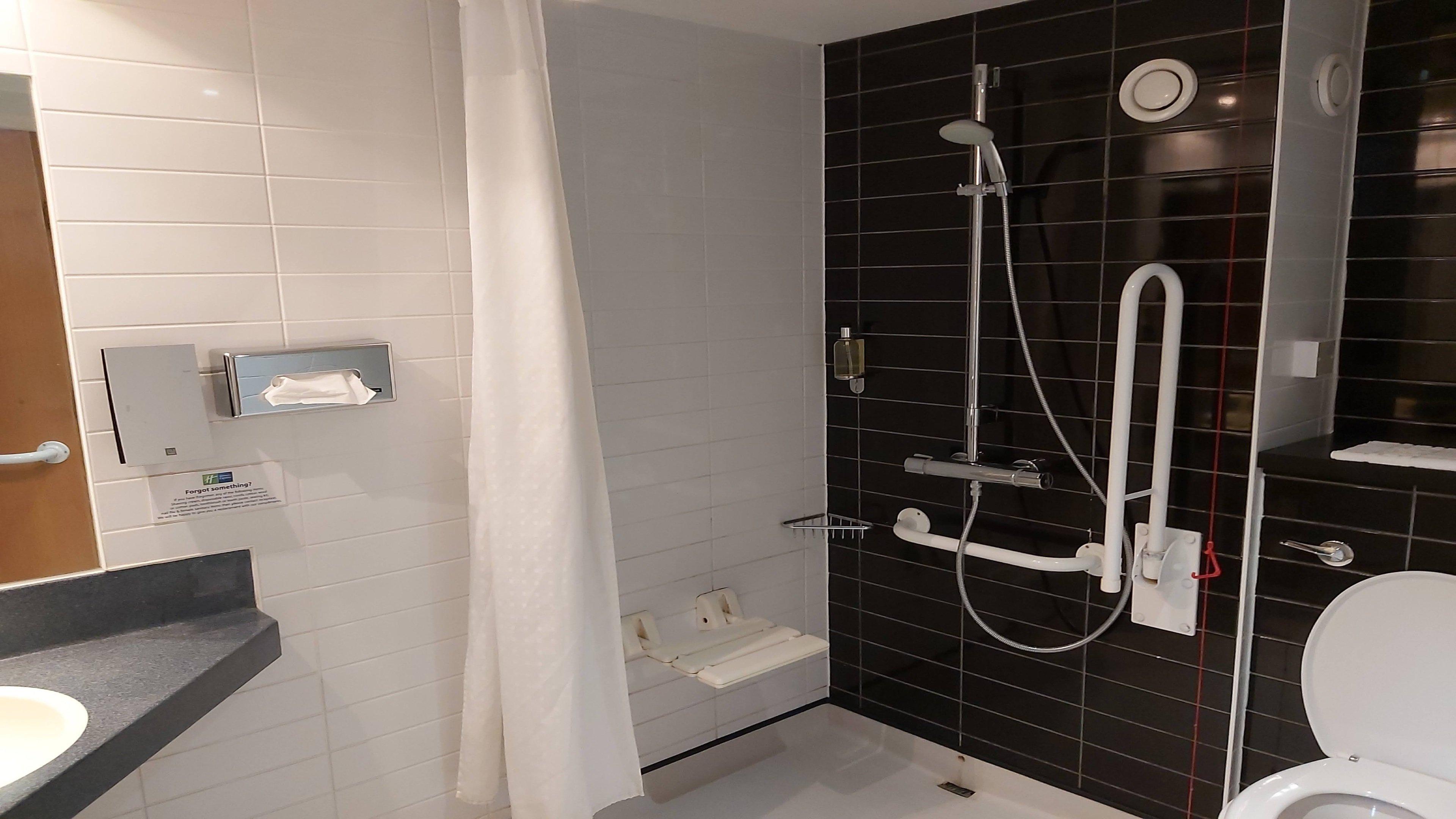 Holiday Inn Express Glenrothes By Ihg Esterno foto