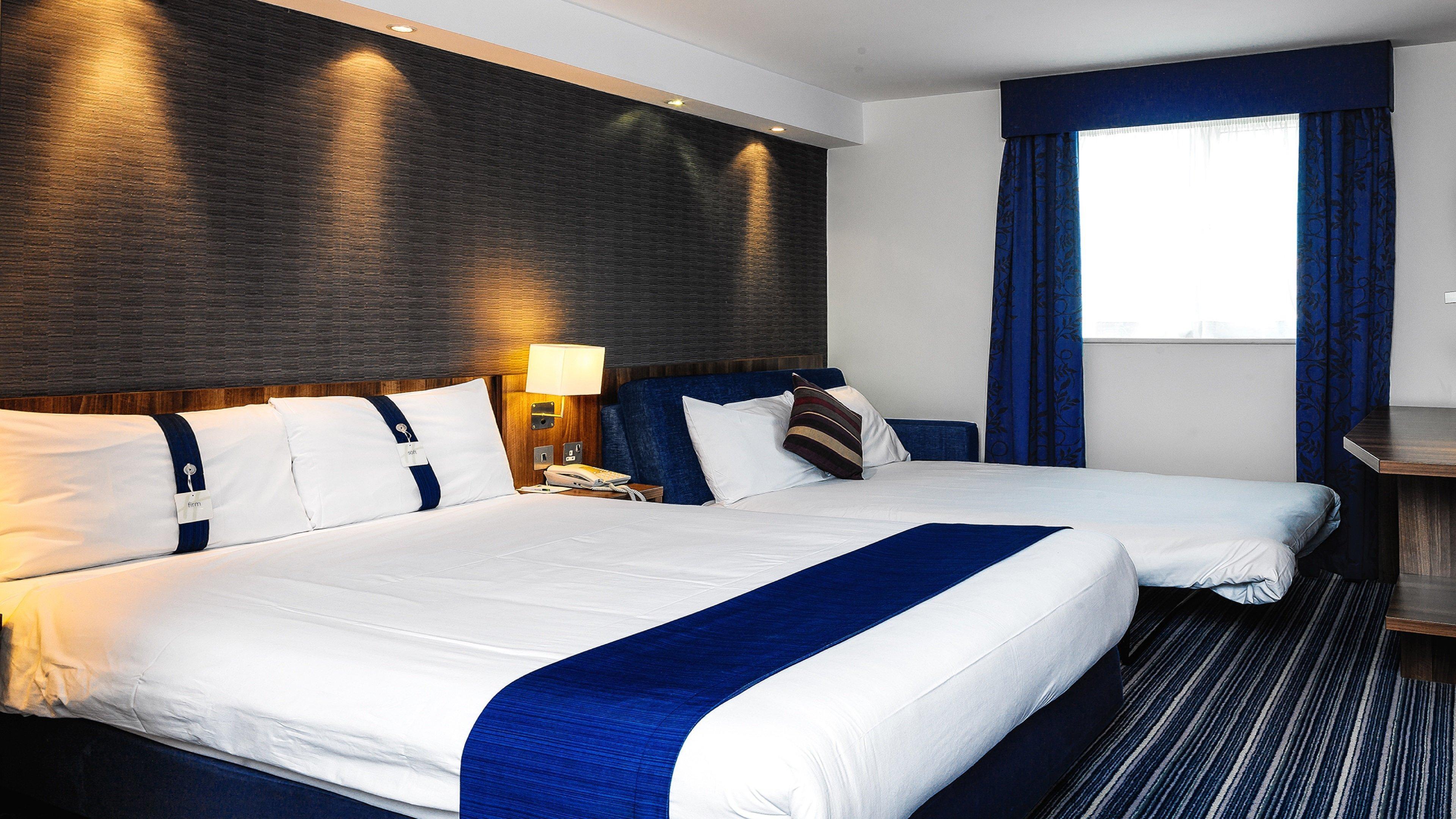 Holiday Inn Express Glenrothes By Ihg Esterno foto