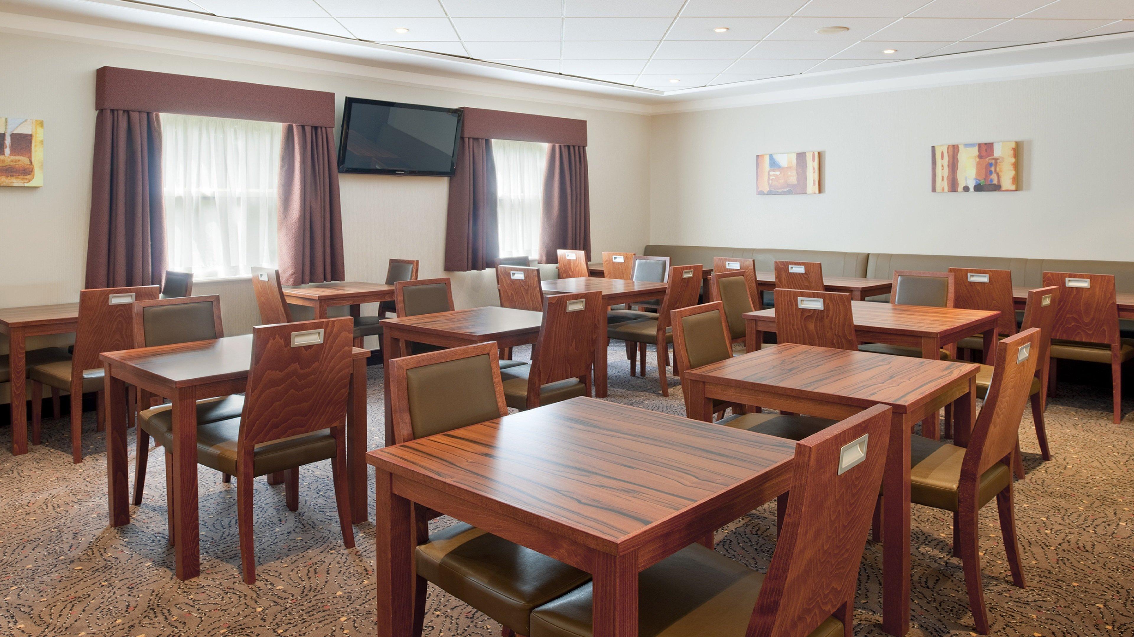 Holiday Inn Express Glenrothes By Ihg Esterno foto