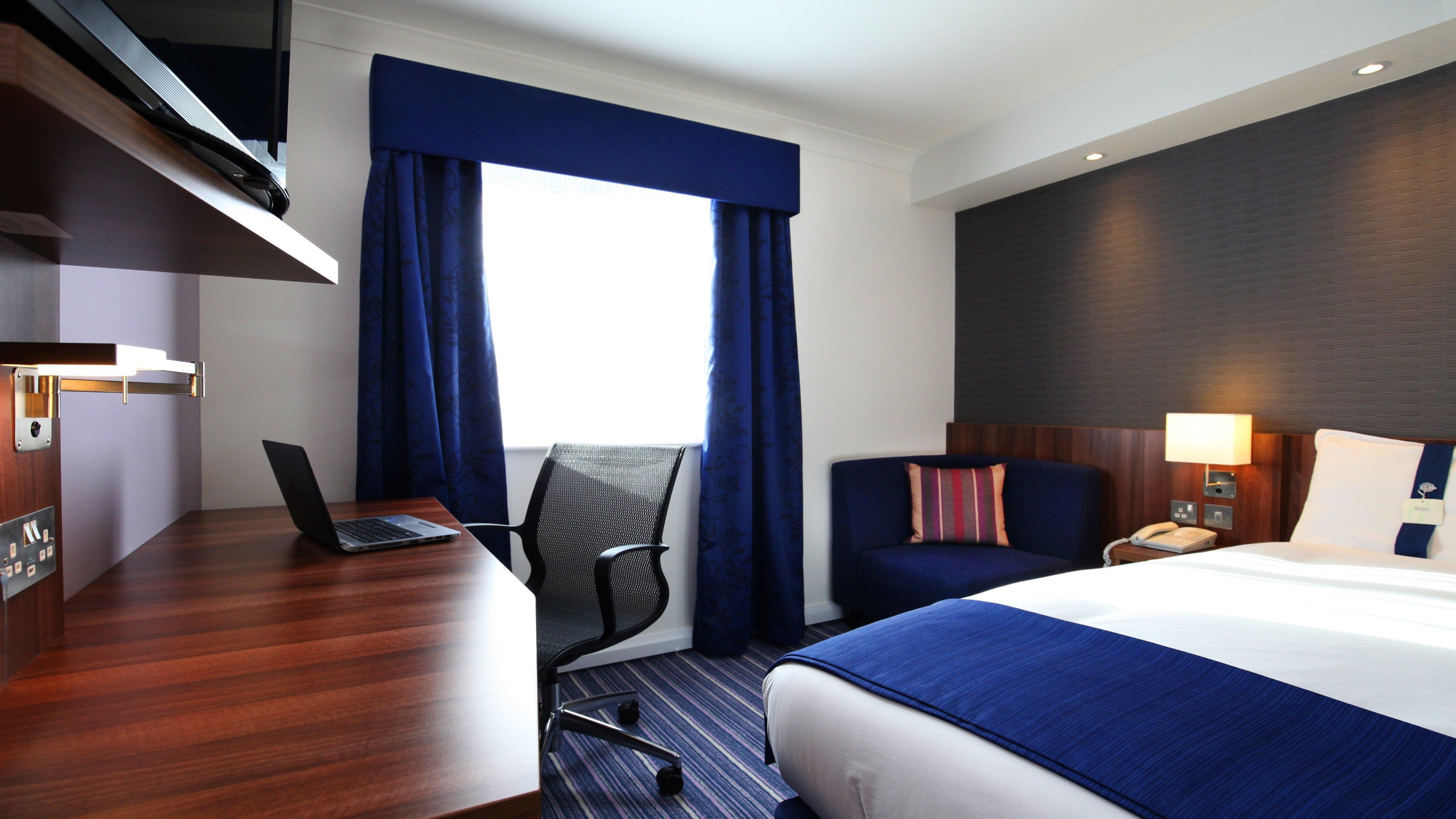 Holiday Inn Express Glenrothes By Ihg Esterno foto