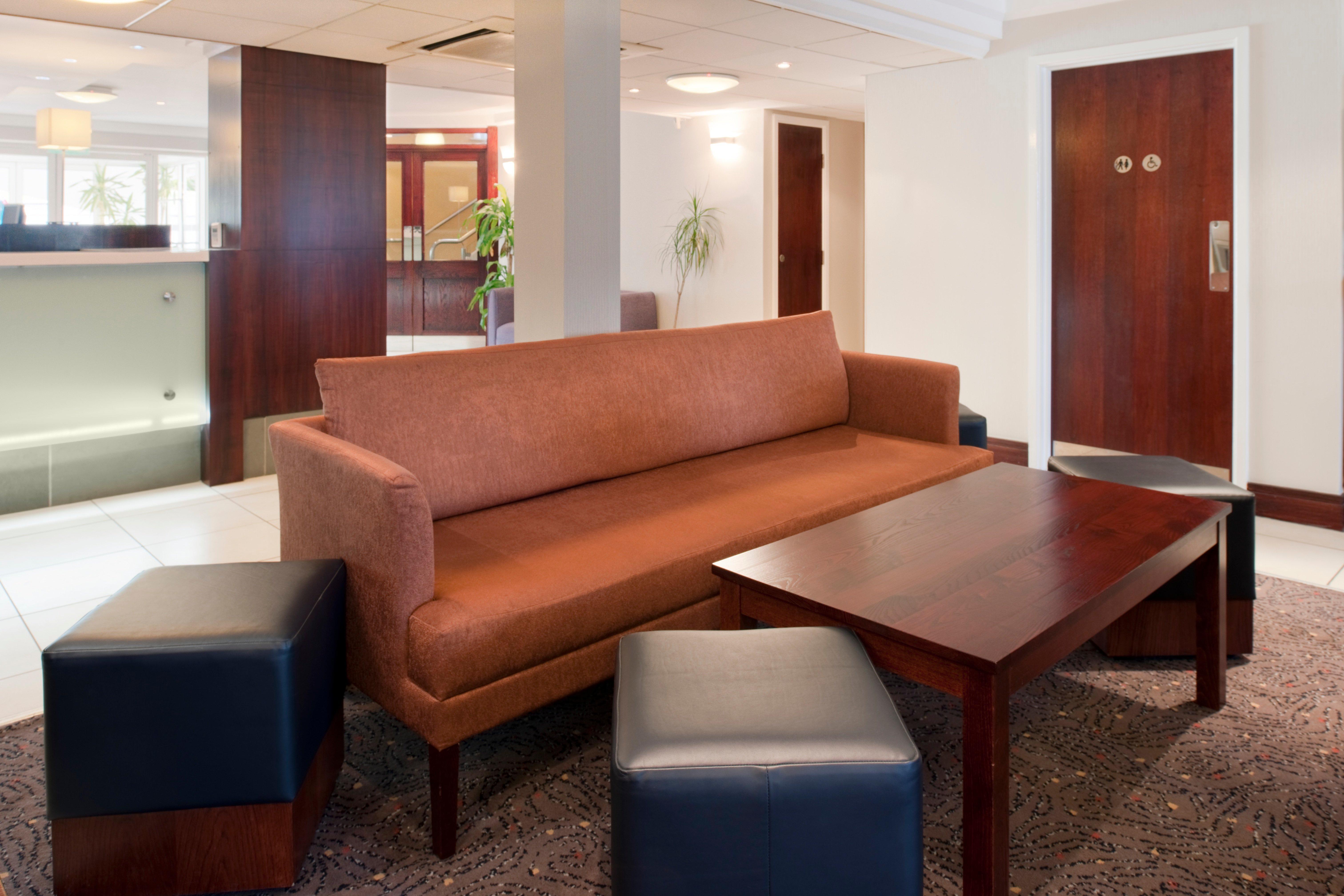 Holiday Inn Express Glenrothes By Ihg Esterno foto