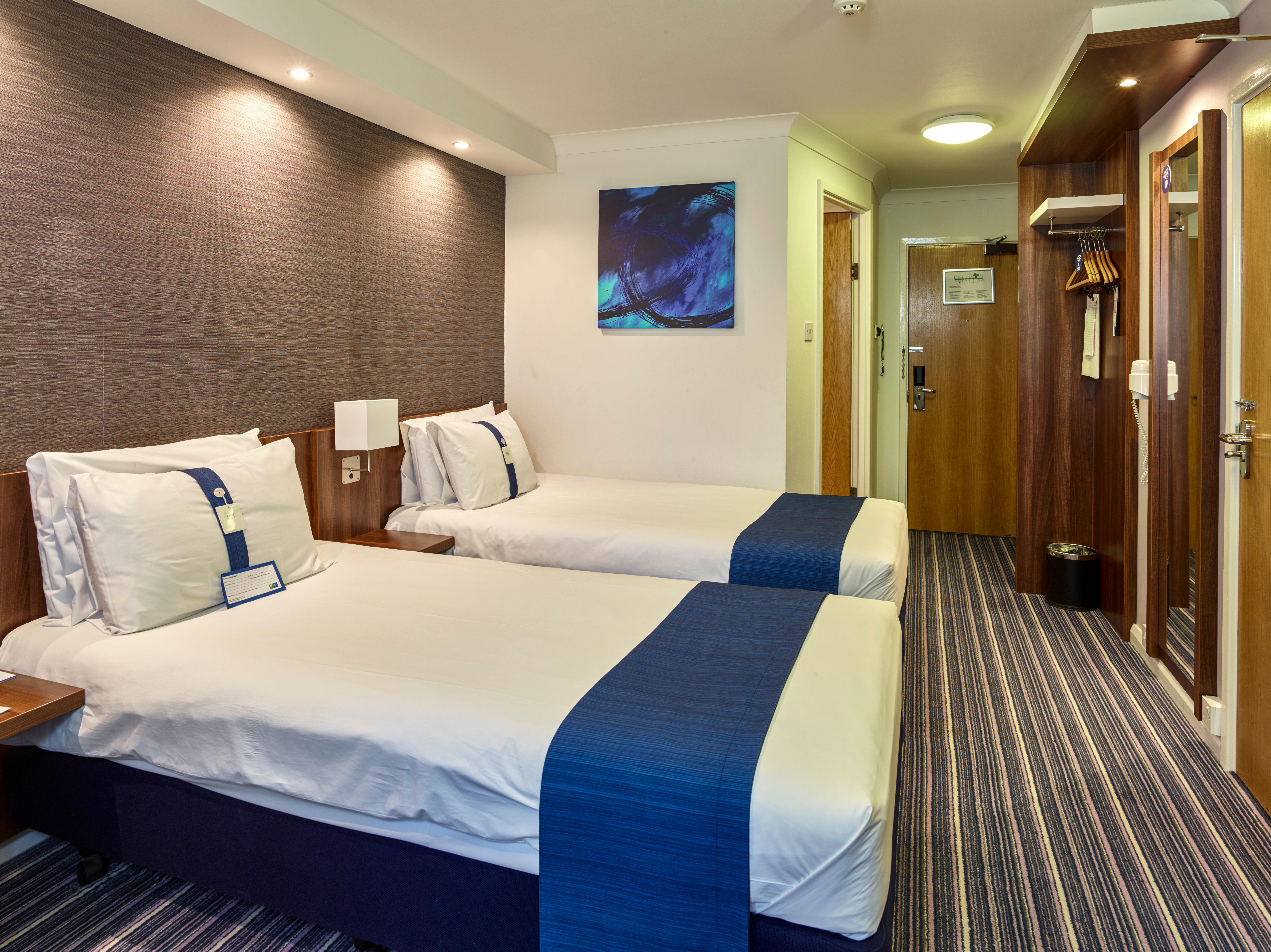 Holiday Inn Express Glenrothes By Ihg Esterno foto